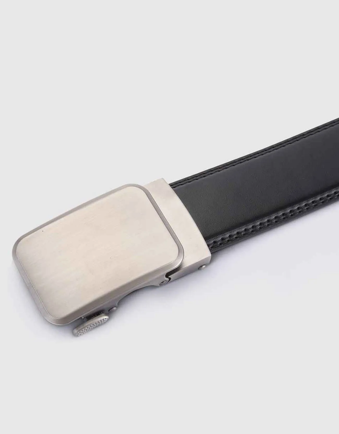 Dimensional Solid Buckle Ratchet Belt