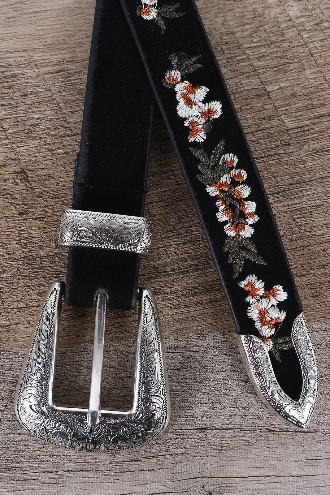 Embroidered Floral Western Buckle Belt