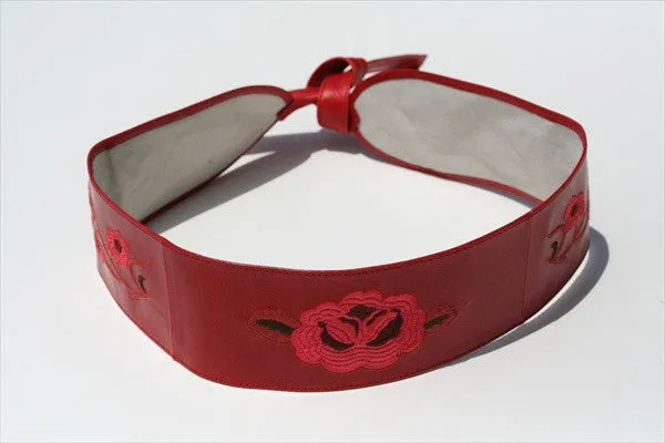 Embroidered leather belt - red