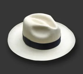 Panama Hat from Montecristi "Clásico" Fino fino